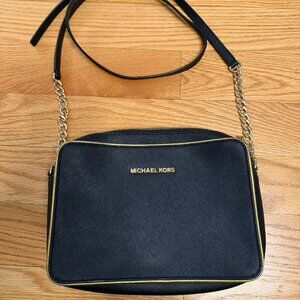 Michael Kors Jet Set Item East West Shoulder Crossbody Bag Black/Gold